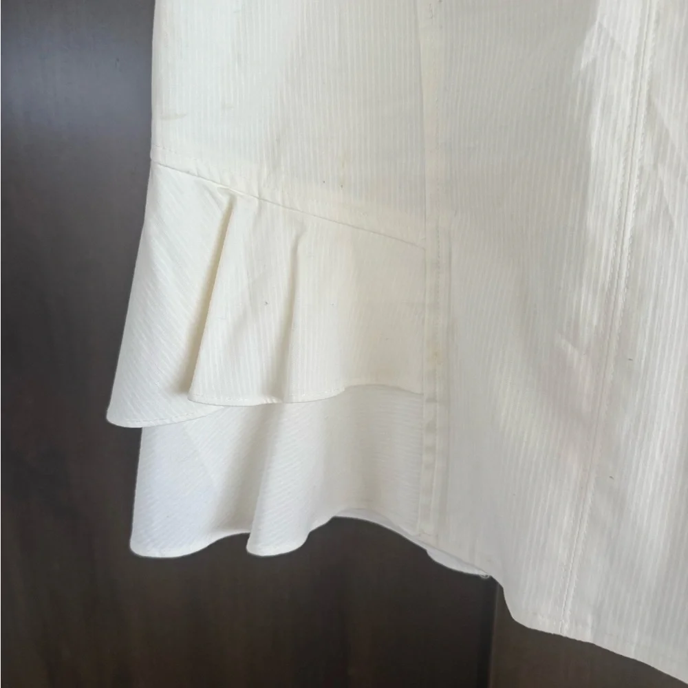Cache Cream Color Skirt - Picture 4 of 6